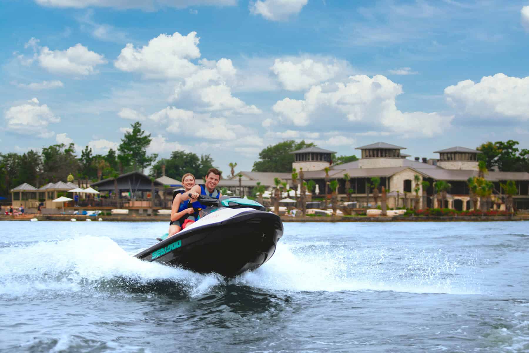 置物 DW THE MILLENNIUM AT HORSESHOE BAY 置物 DW THE MILLENNIUM AT