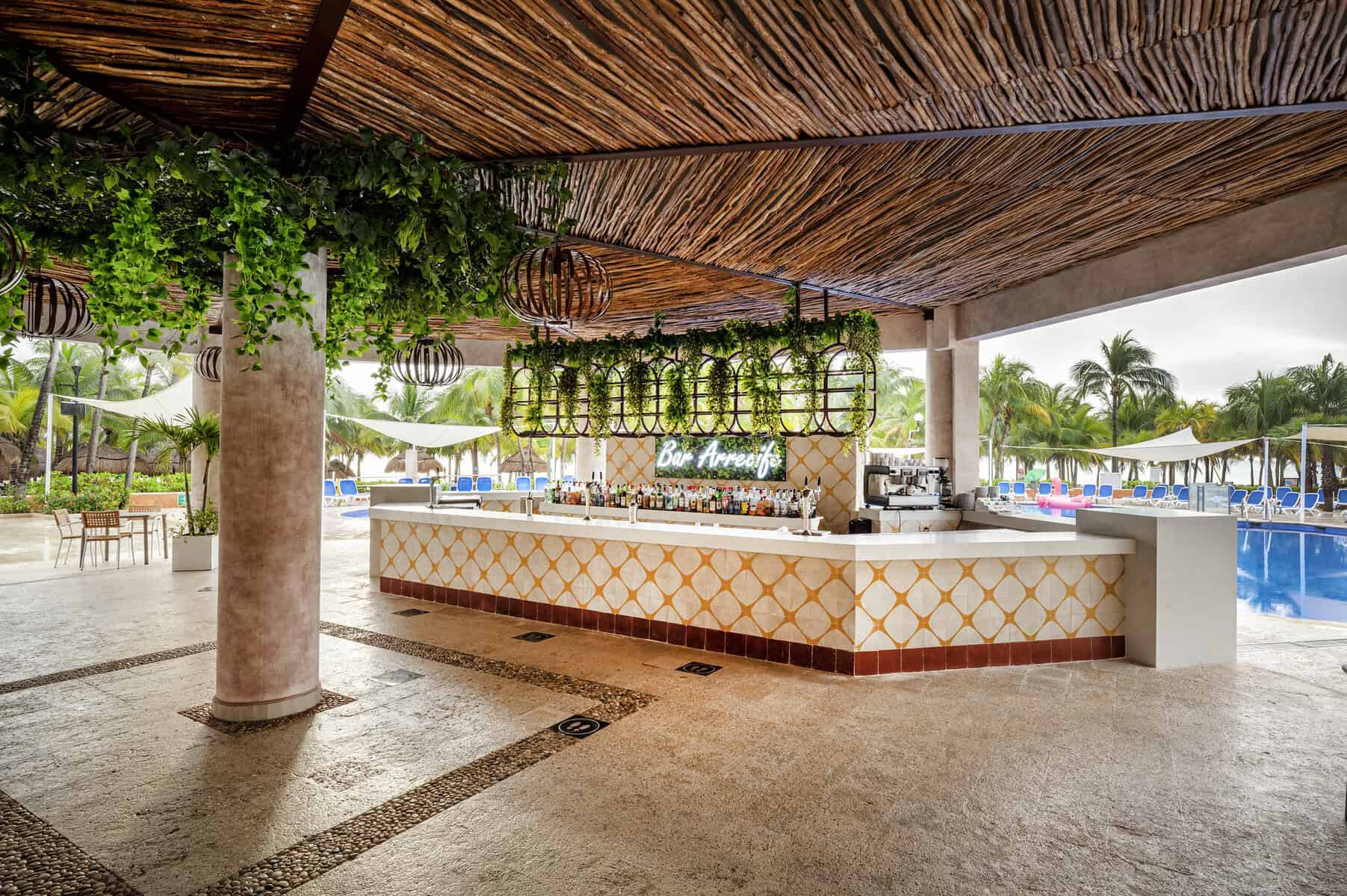 24-hour bar